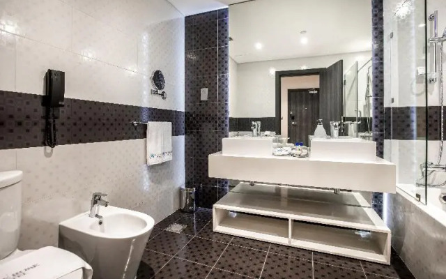 New Blue Rose Hotel