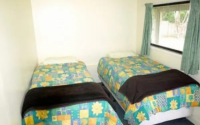 Waihi Beach Break - Waihi Beach Bach – Guest Rooms – Waihi Beach