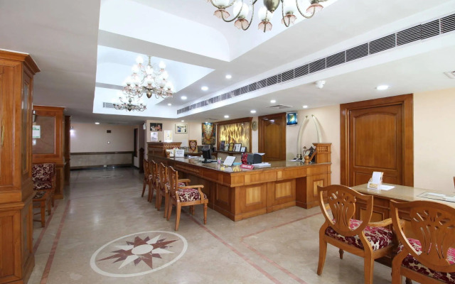 Mayura Residency