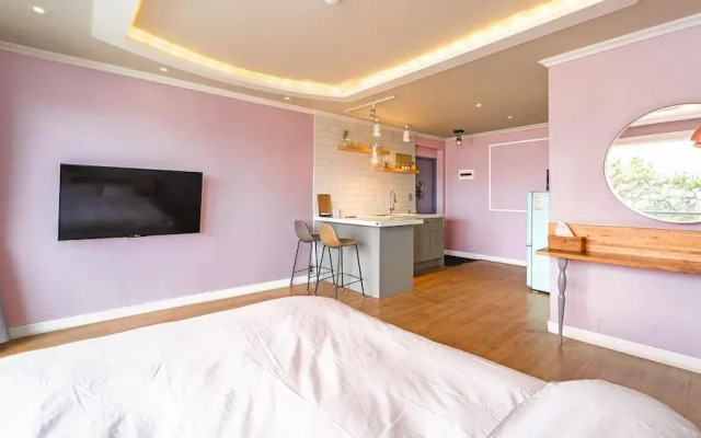 Baradeon Bada Pension, Yangyang