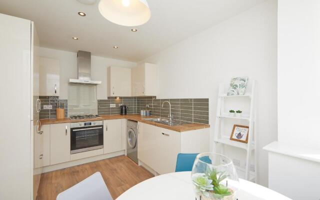 Royal Derby Hospital 3 bed Town House