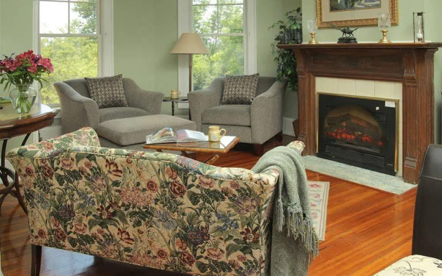 Hill House Bed and Breakfast