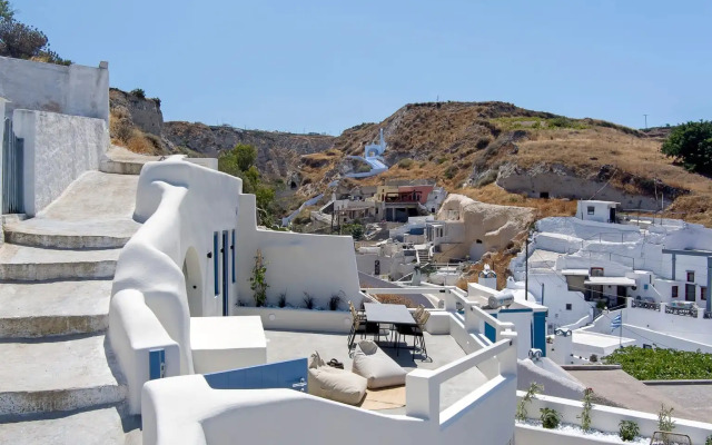 Acave Santorini Suites