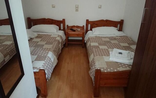 Maro Rooms