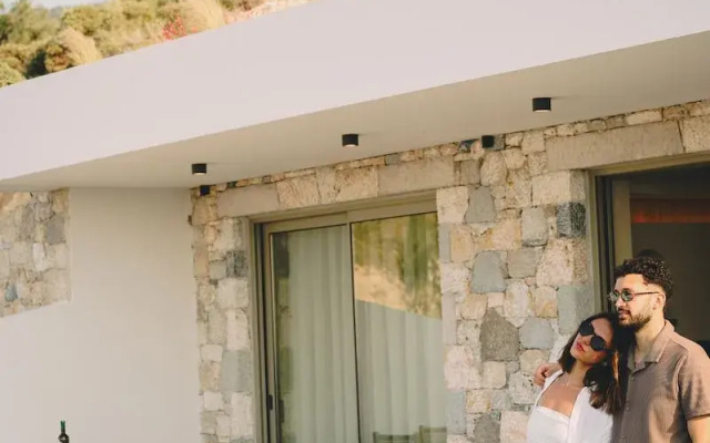 Akres Luxury Sea View Villas