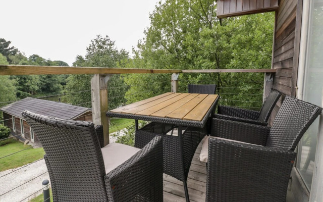 2 Lake View