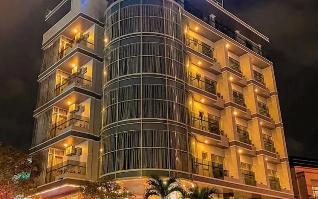 Y Linh Hotel