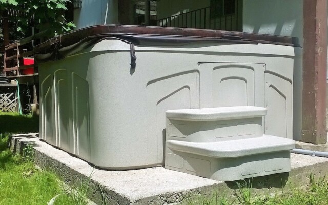 4 Bedroom Blue Mountain Rental with Hot Tub