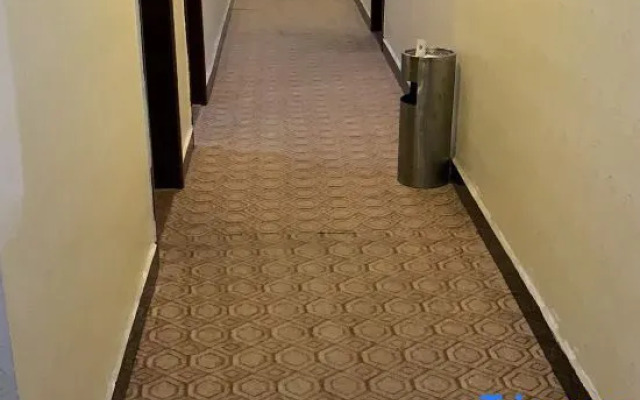 Xinfuhua Business Hotel