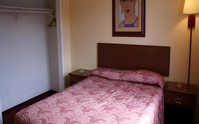 American Inn & Suites LAX