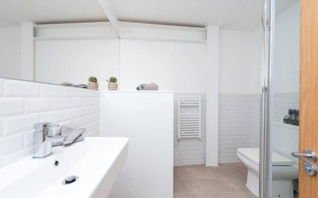 Large Apartment close to London BR1 II