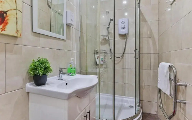 NEW Sleek Studio Apartment - Central Sheffield