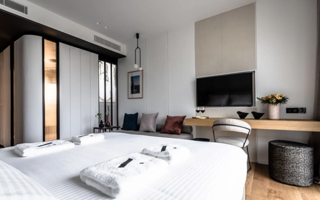Athinaion Recreation Suites