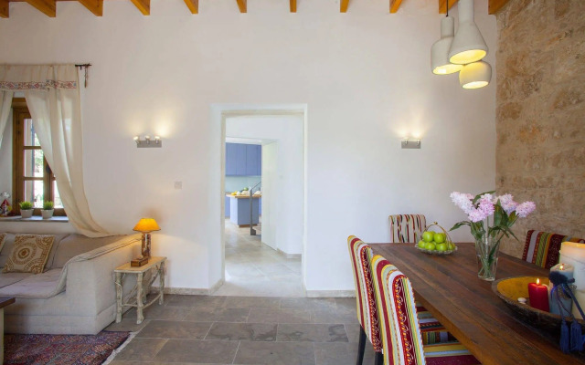 Mesogi Stone Cottage