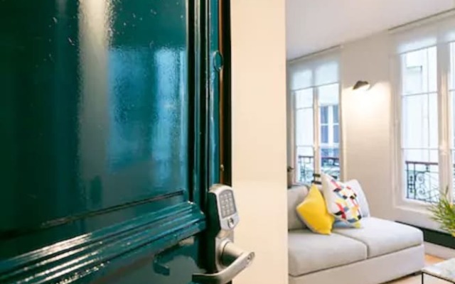 Joie Paris St. Germain-des-Prés / Jardin Luxembourg