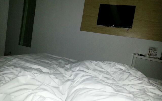 Motel 168