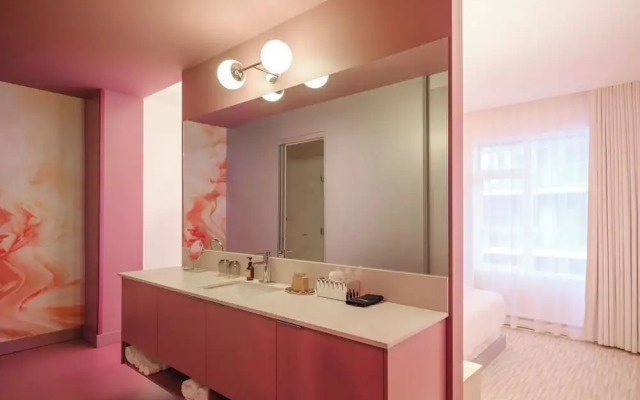 Rose Hôtel Invisible