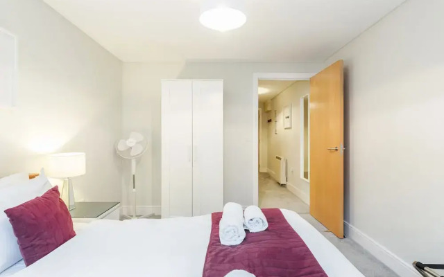 Marina Place by Roomspace Apartments