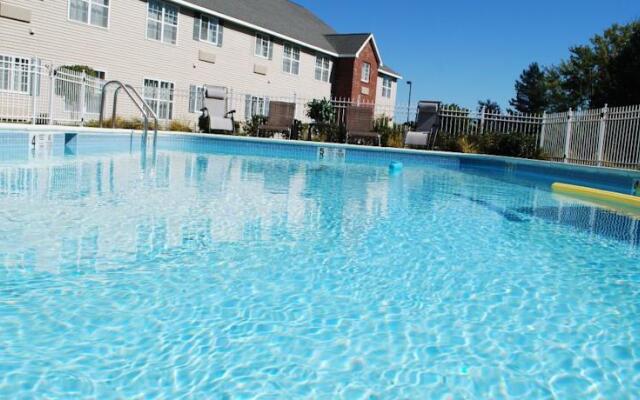 CrestHill Suites Wichita