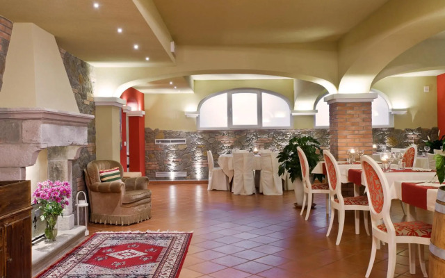 Hotel Casolare Le Terre Rosse