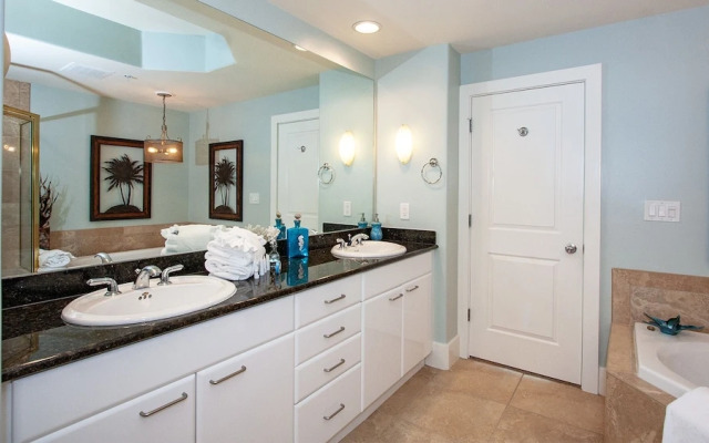 Modern Two Bedroom Unit - Crd0716