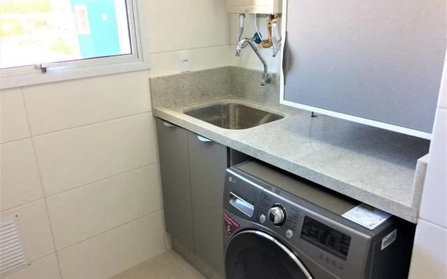 Ambiente Descolado 100m da praia e piscina