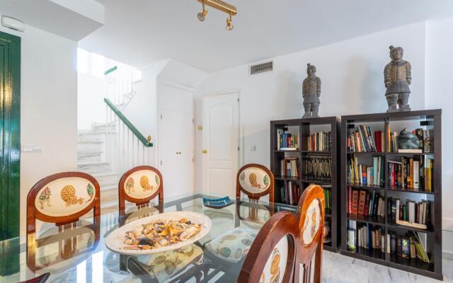 Lunamar 82 Apartment by GHR Rentals