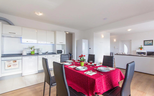 Holiday Home Magic View