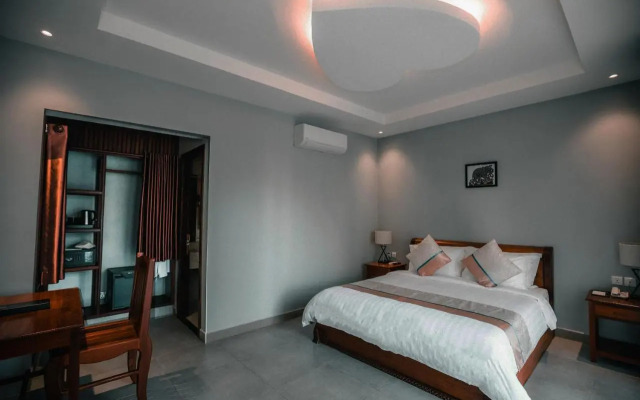 Sokchea Kampot Hotel