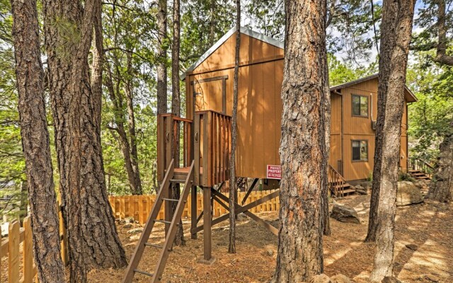 Pet-friendly Munds Park Retreat w/ Wraparound Deck