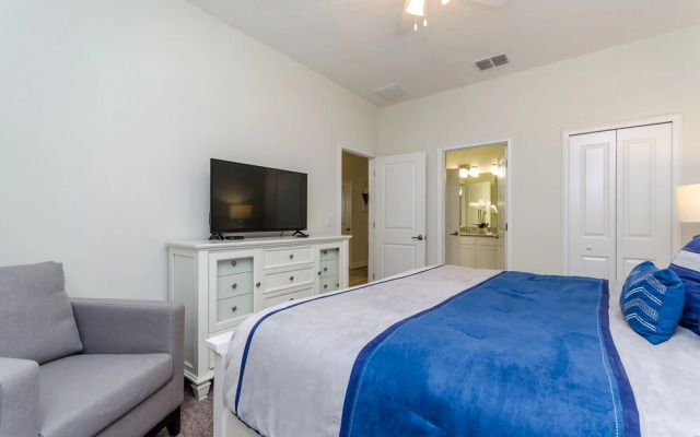 Gorgeous Home W/private Pool & Spa Sleeps 25!