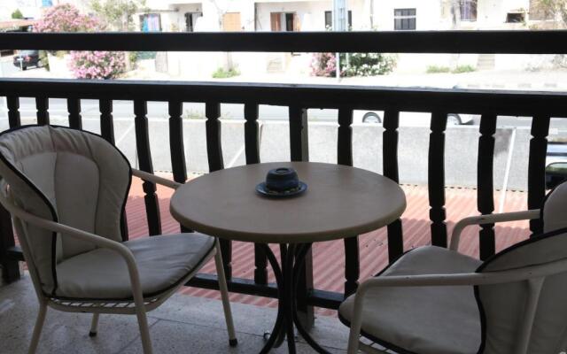 Kato Paphos Apt 400m To The Beach