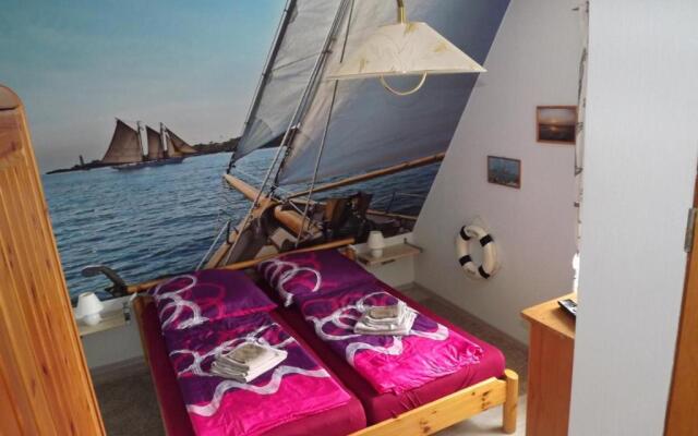 Strandstraße 51a, FeWo Piratennest