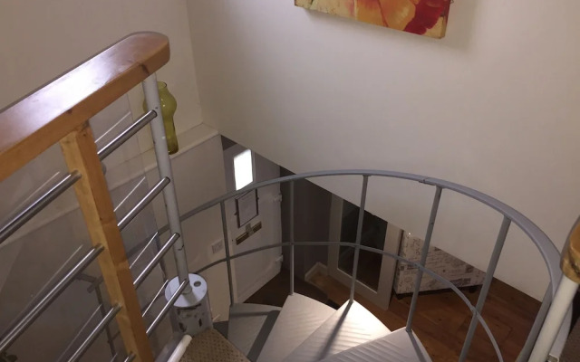 Large 2-bed House Derbyshire off Chatsworth rd