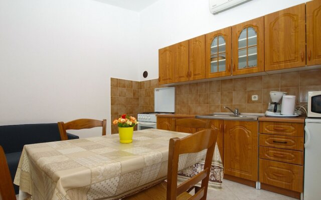 Apartment 1907