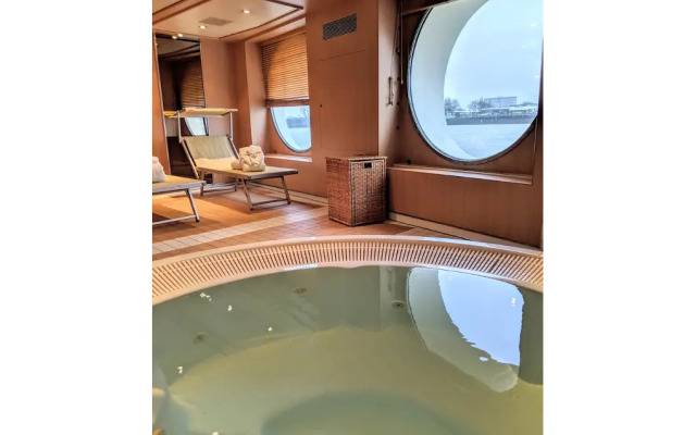MS Select Bellejour - Neuss