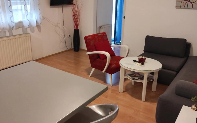 Astralis Factory Apartments-Marineta