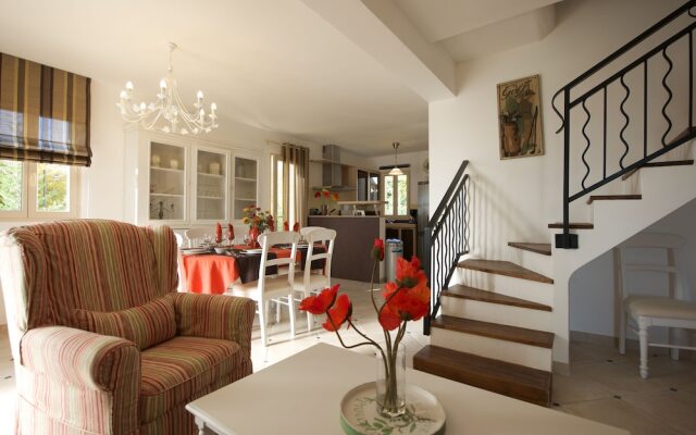 Le Hameau de l'Oliveraie