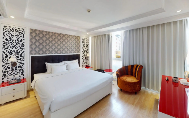Lavender Central Hotel & Spa