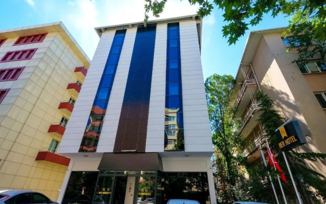 Rer Hotel