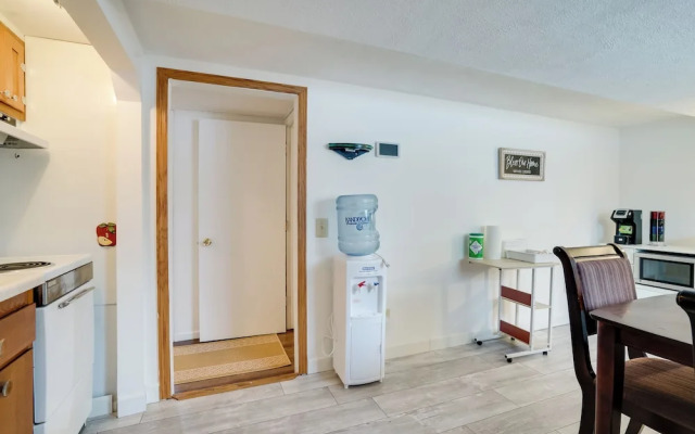 Pet-friendly Minneapolis Apt Near Shops & Dining!