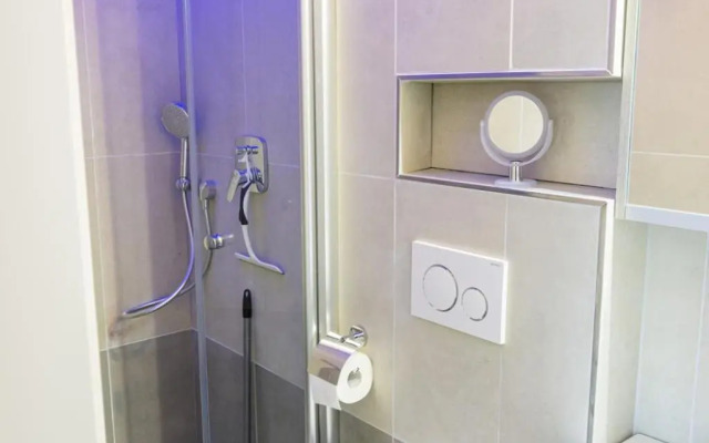 Mien Tied MITTENMANG