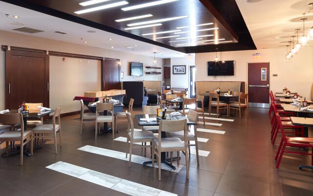 Holiday Inn Hotel & Suites Stockbridge / Atlanta I-75 by IHG