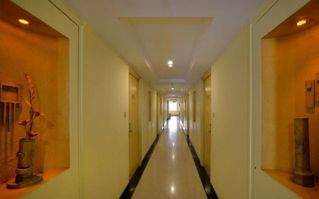 OYO 1701 Hotel NKM's Grand