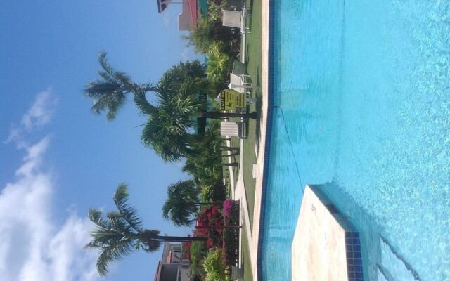 Dickenson Bay Oasis Antigua Village