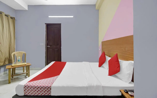 OYO Flagship 70370 Silver Inn