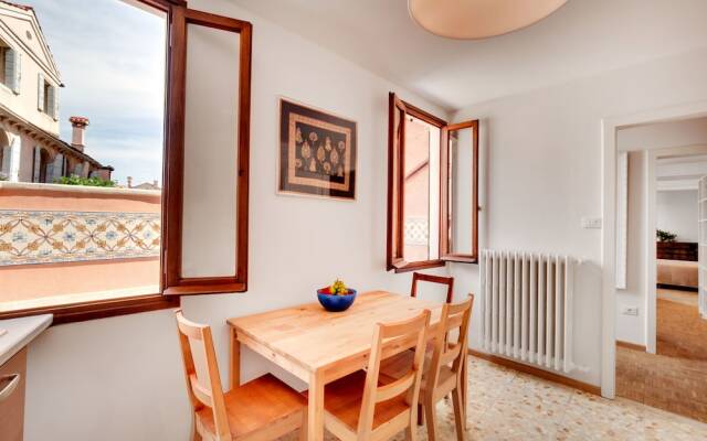 Santo Stefano Accademia Apartment Venice