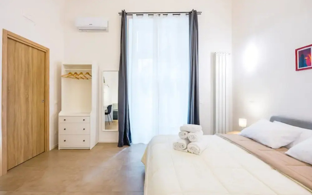 Art Apartment by Napoliapartments
