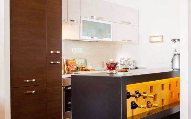 Top of the Tops Center Apartments - extra clean air