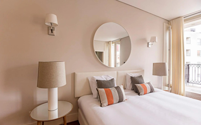 Palácio das Cardosas Studio by LovelyStay